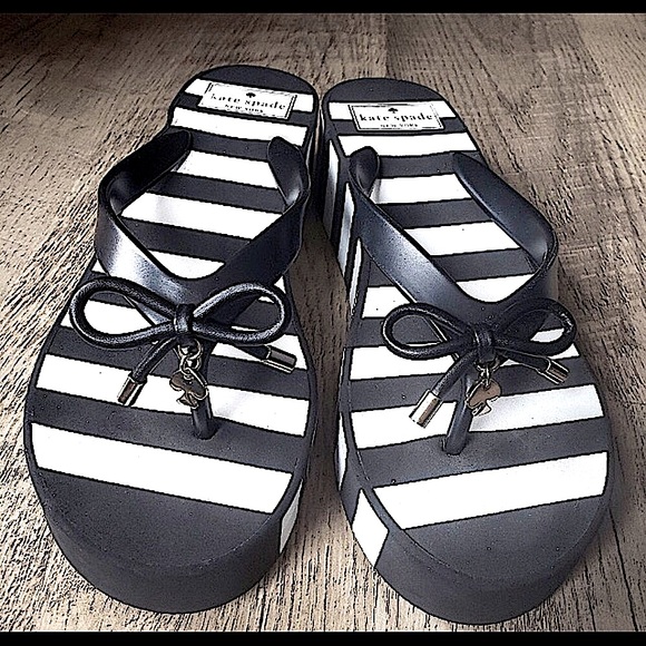 kate spade Shoes - EUC-KATE ♠️ SPADE VERY CUTE SANDALS/KS LOGO FRONT!